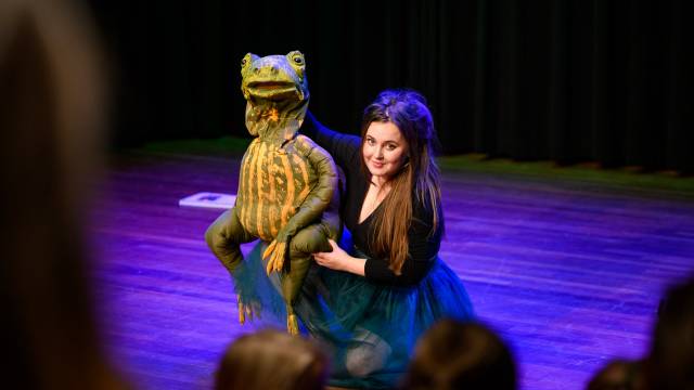 Verteltheater: Theatergroep Nooitgedacht met De Prinses en de Kikker 4+